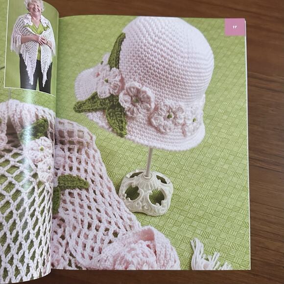 Chemo Caps & Wraps Annie's Crochet Hat Scarf Pattern Book - Picture 2 of 4